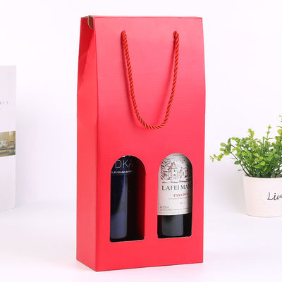 Kartonowe pudełka z winem, 2 butelki z winem
