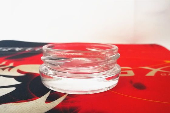 Sprzedaż hurtowa wysokiej przezroczystej 0,5 oz 15-20 gram szklanej słoik z kawiorem z metalową pokrywą w różnych kolorach
